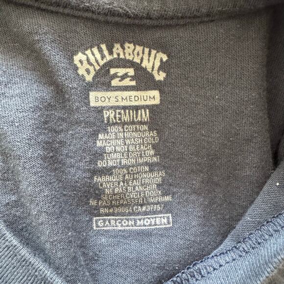 Bundle of Billabong Surfer/Beach Tees, 2 Included - Picture 9 of 9